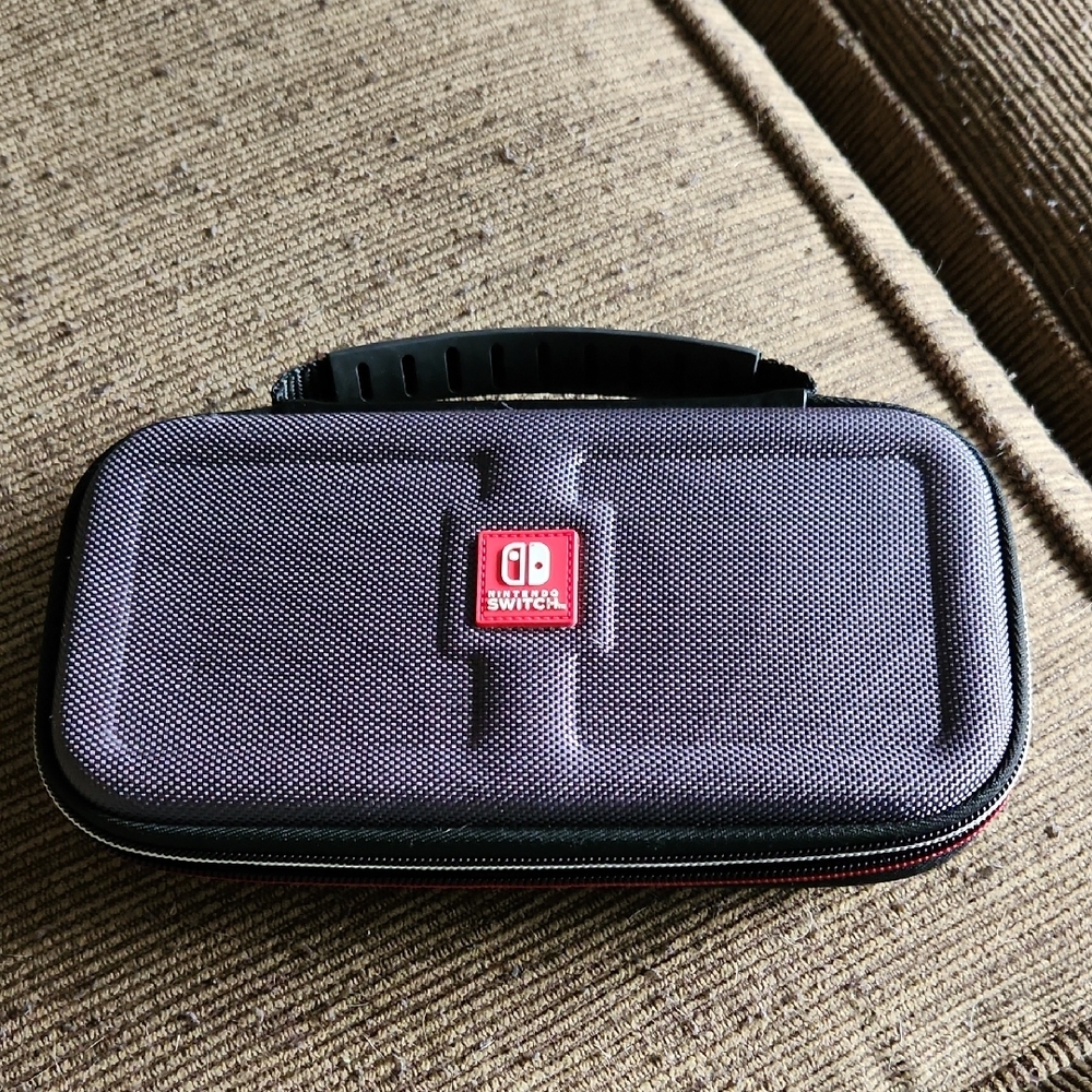 Nintendo Switch Carrying Case - Black and Red